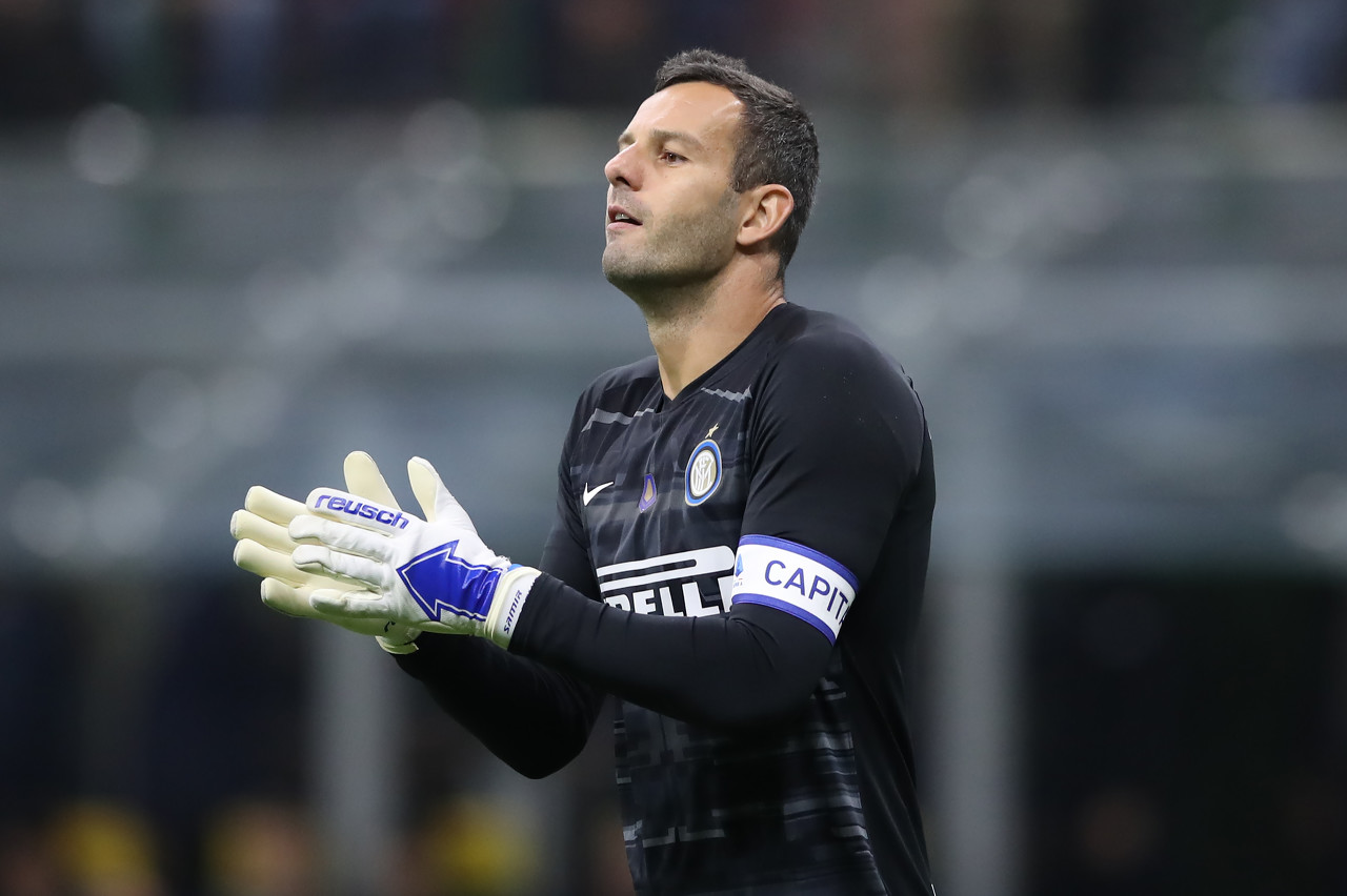 重庆铜梁龙冲超成功，重庆足球时隔4个赛季重返中超联赛