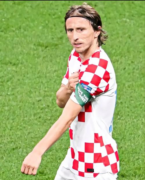 法甲战报：隆吉耶远射建功，雷恩1-0客胜梅斯