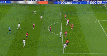 为欧洲杯预热，半决赛及决赛举办场地温布利球场进行无人机表演